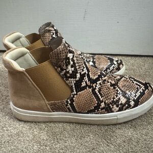 Snakeskin Pattern Ankle Booties